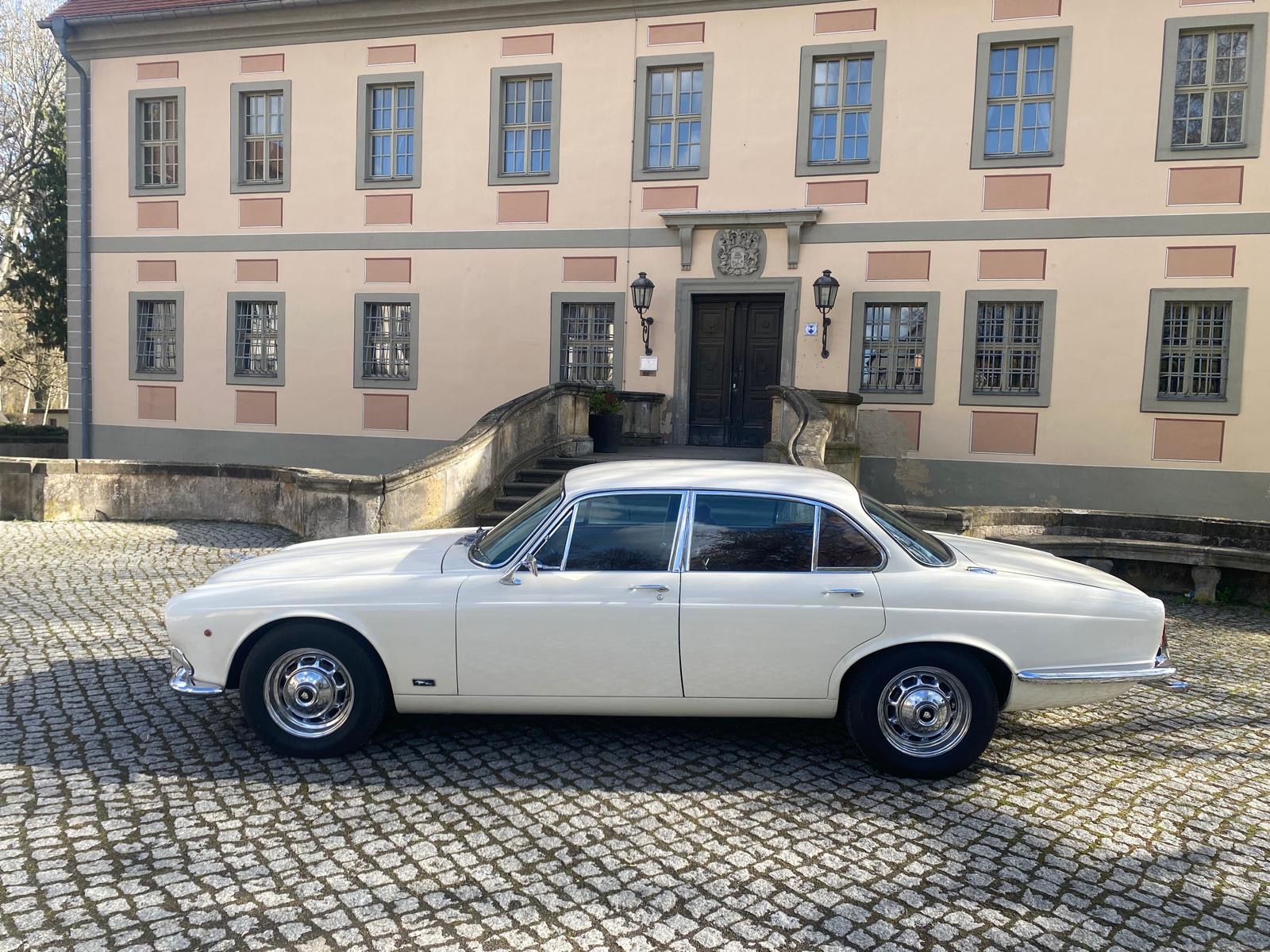 Jaguar XJ6 Serie 1 – linke Seite